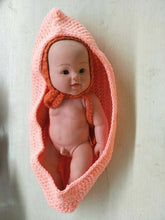 MOMISY Knitted Cocoon Nest New Born Baby Pod Sleeping Bag Photography Prop (Beige)